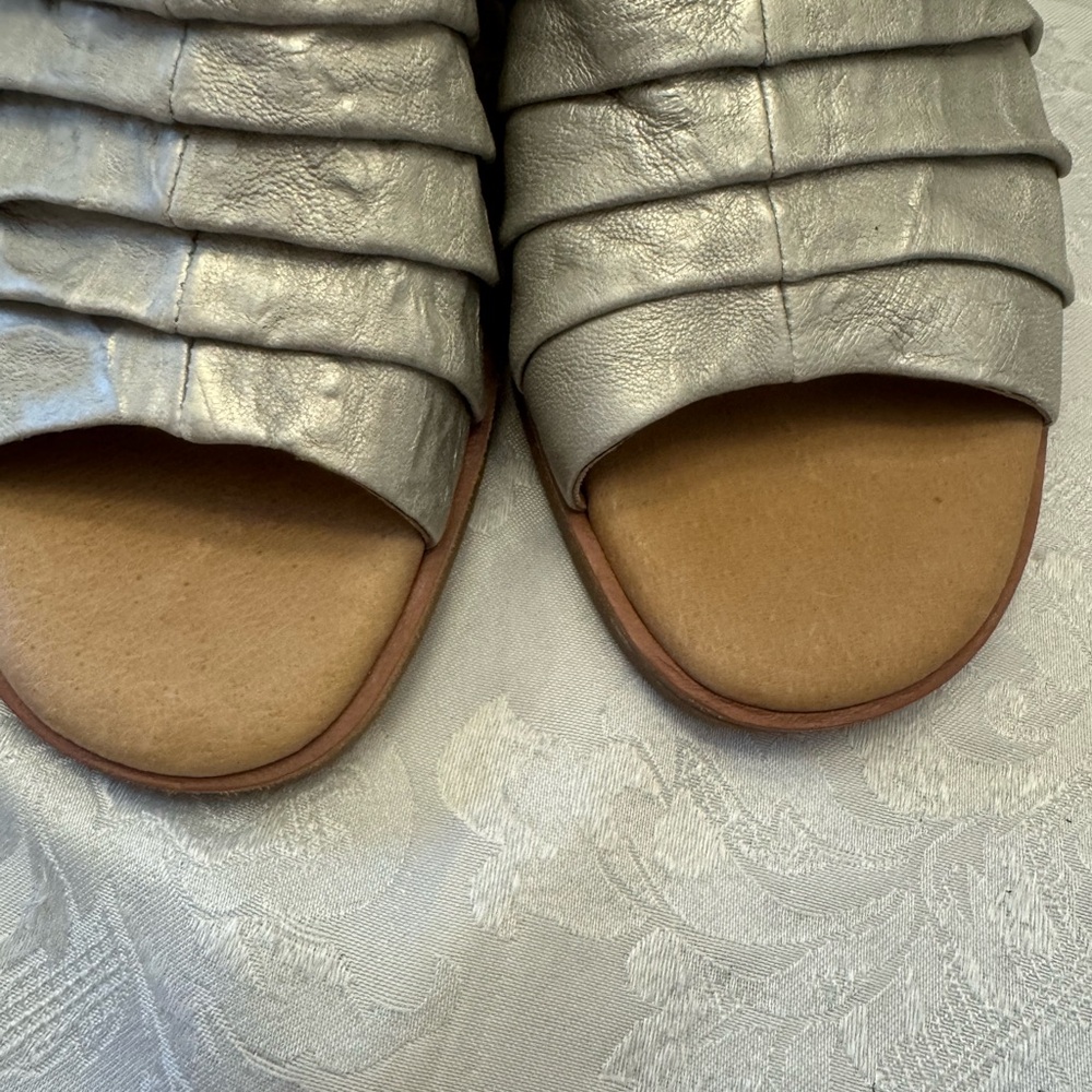 Sofft 8.5M Pienza Leather Pleated Mule Sandal Comfort‎ Shoe Silver - Picture 10 of 10